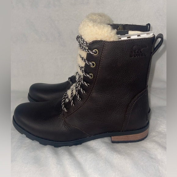 Sorel Emelie Geniune Shearling Short Lace up boots color blackned brown - Picture 6 of 13